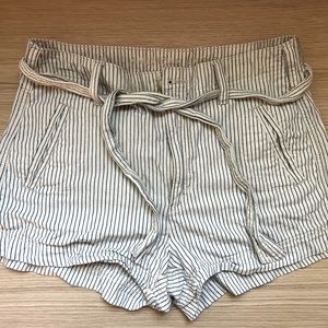 Relaxed shorts